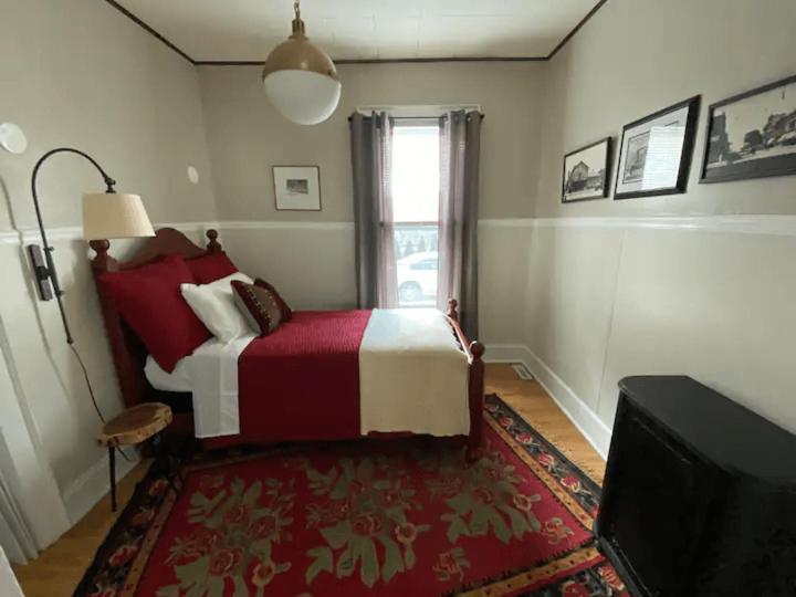 Cozy 3 & 4 Bed Home 2 Blocks To Hospitals & Lambeau Green Bay Esterno foto