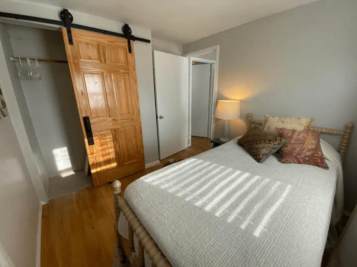 Cozy 3 & 4 Bed Home 2 Blocks To Hospitals & Lambeau Green Bay Esterno foto