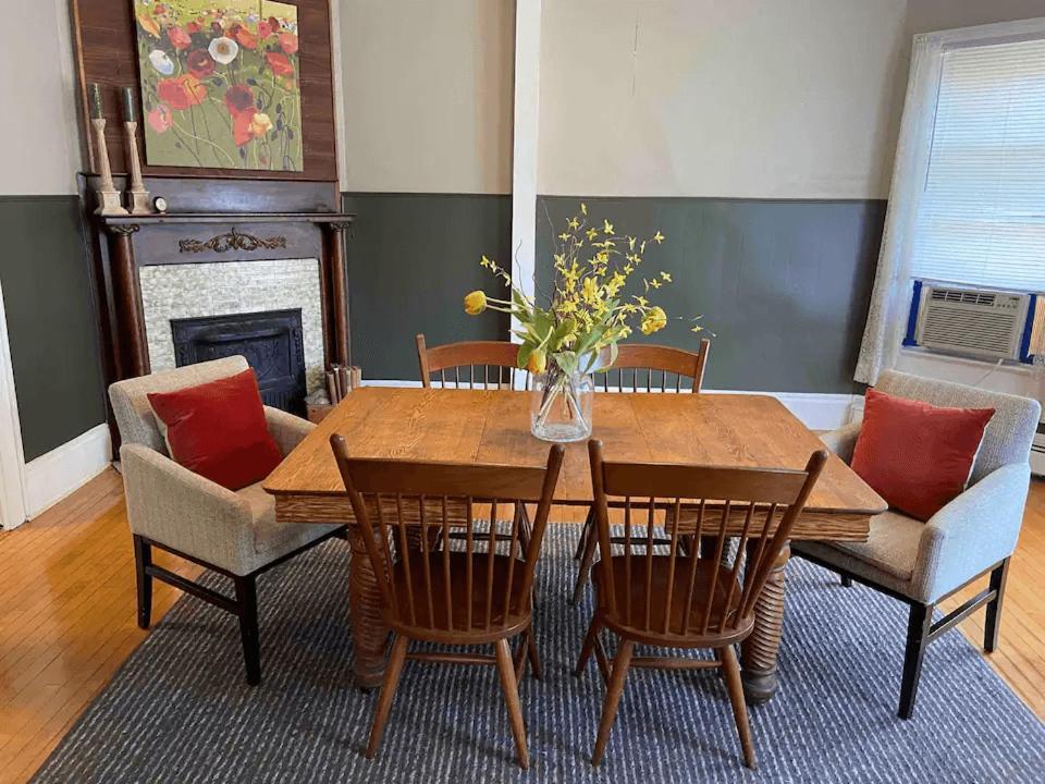 Cozy 3 & 4 Bed Home 2 Blocks To Hospitals & Lambeau Green Bay Esterno foto