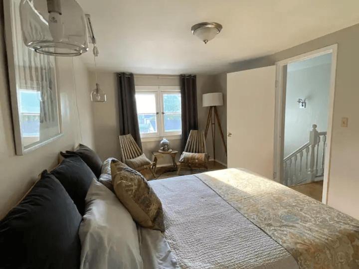 Cozy 3 & 4 Bed Home 2 Blocks To Hospitals & Lambeau Green Bay Esterno foto
