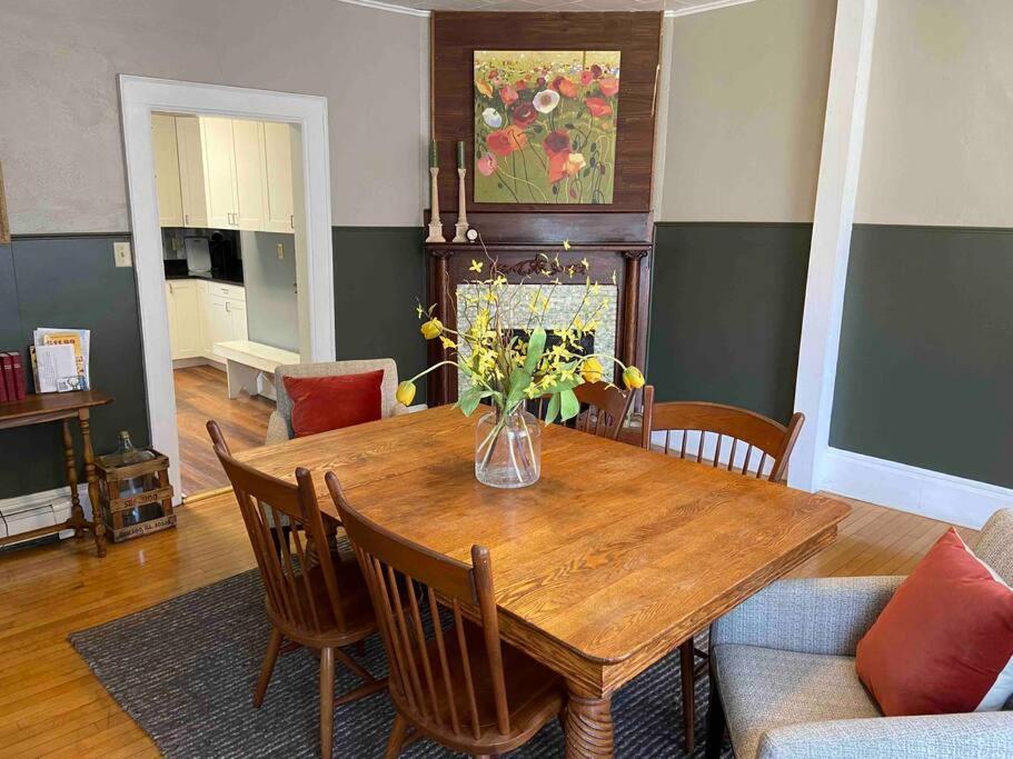 Cozy 3 & 4 Bed Home 2 Blocks To Hospitals & Lambeau Green Bay Esterno foto